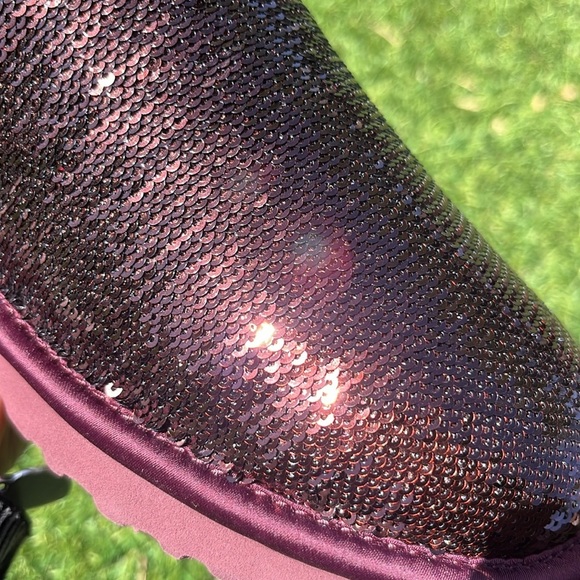 NWT UGG Ultra Mini Boots - Picture 5 of 8